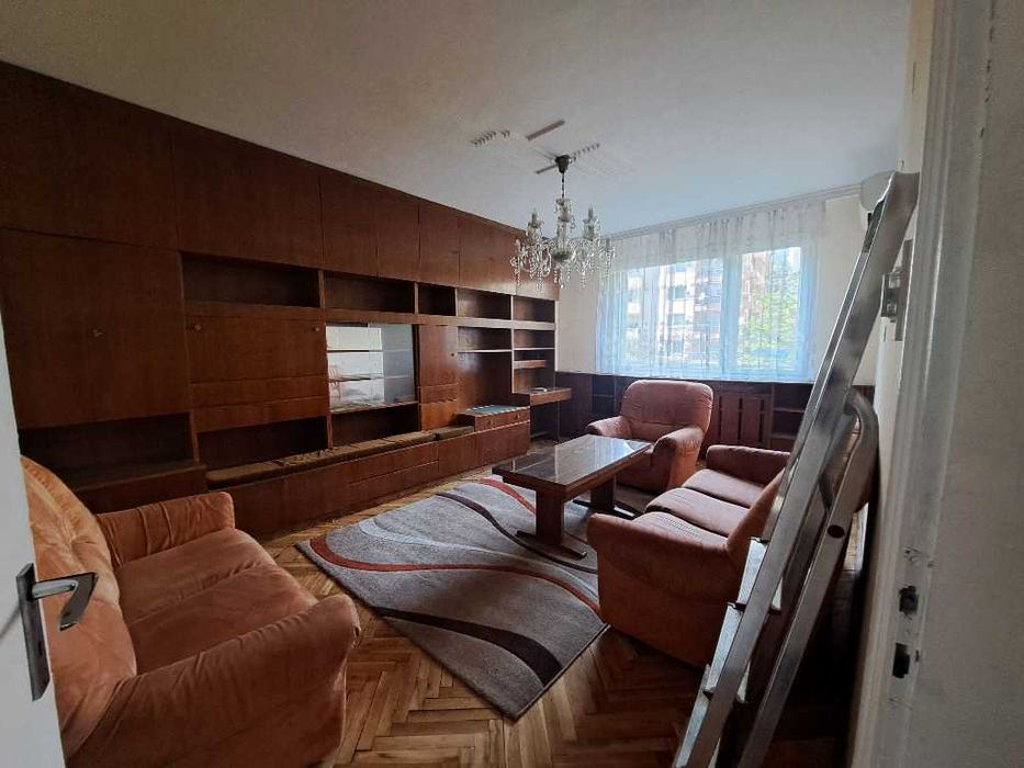 Давам под наем 3-стайно жилище в Красно село до пазара