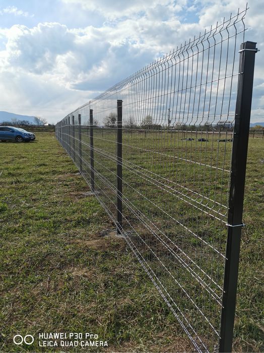 Executam garduri si porti