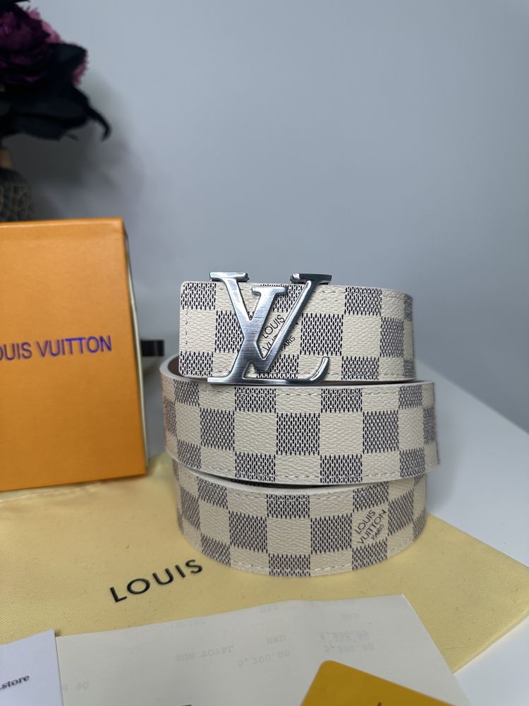 Curea Louis Vuitton piele canvas 100% cutie inclusă