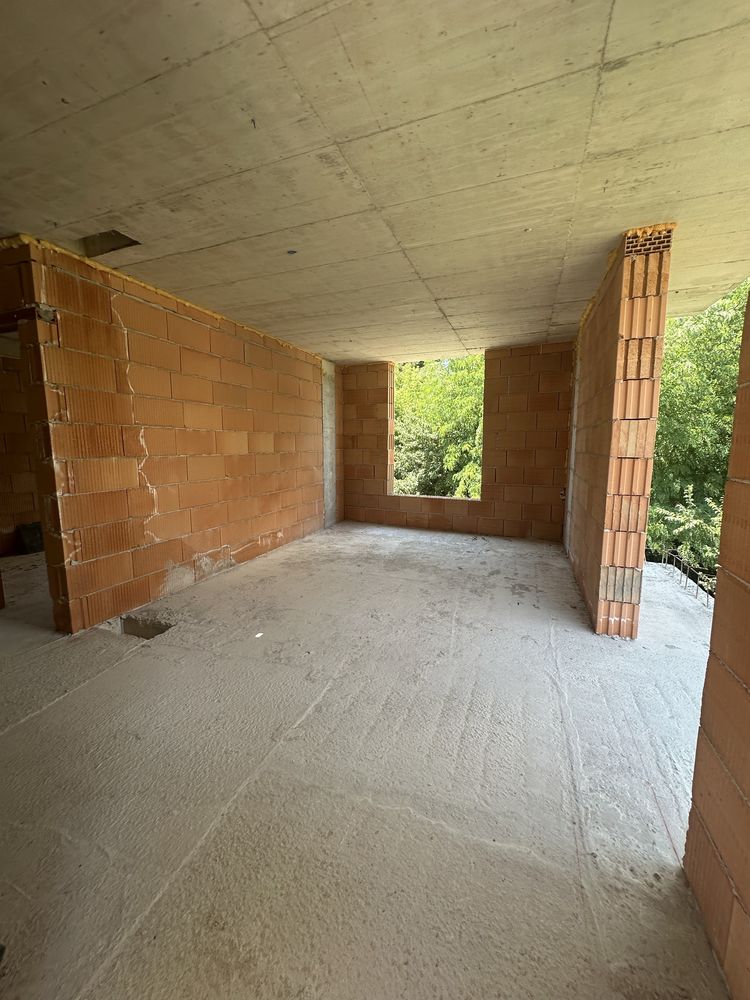 Продавам просторни двустайни апартаменти в ж.к. Черно море, гр.Несебър