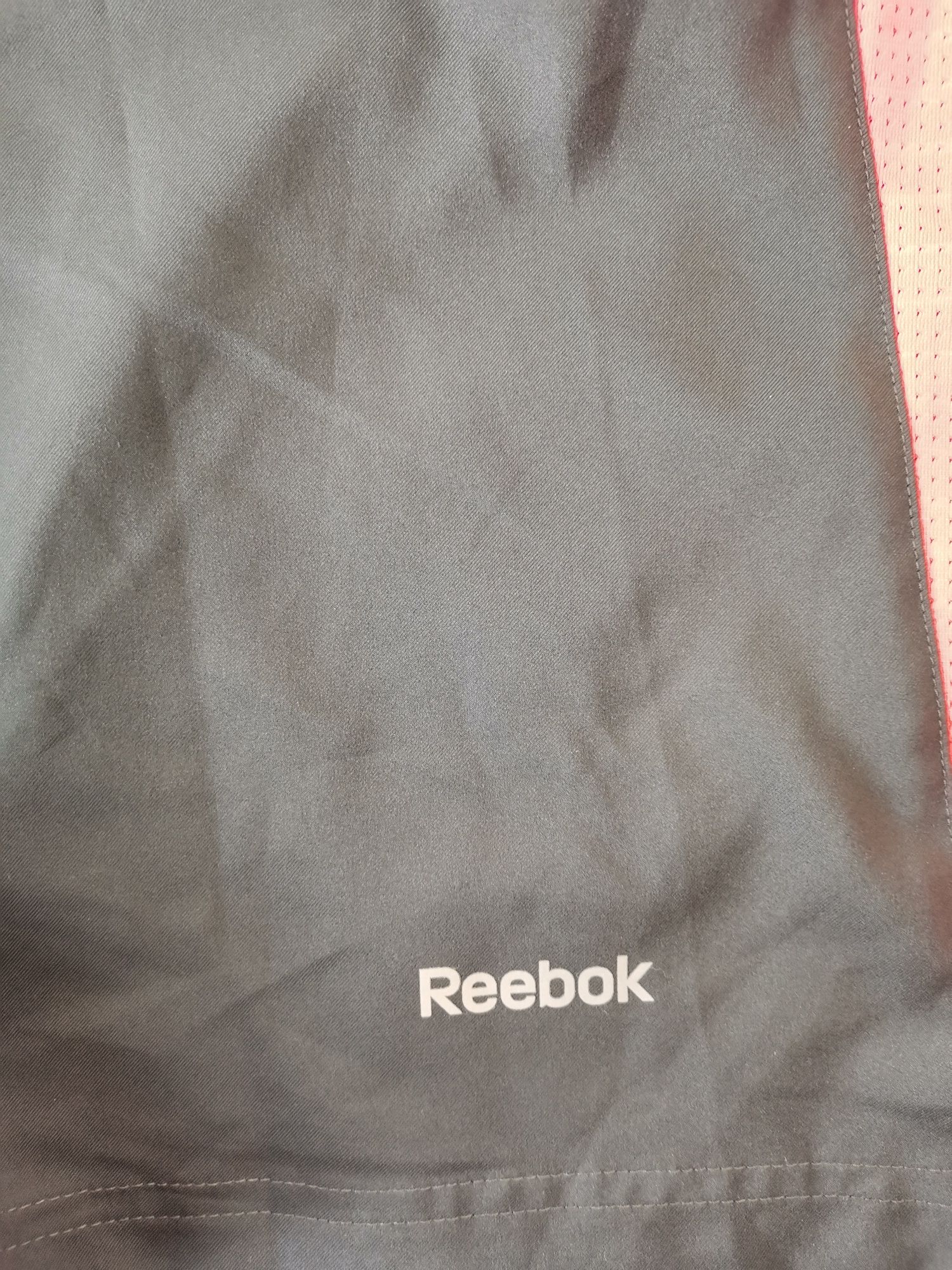 Pantaloni scurți Reebok mărime L