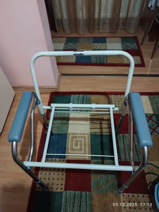 vand scaun handicap wc fix pliabil