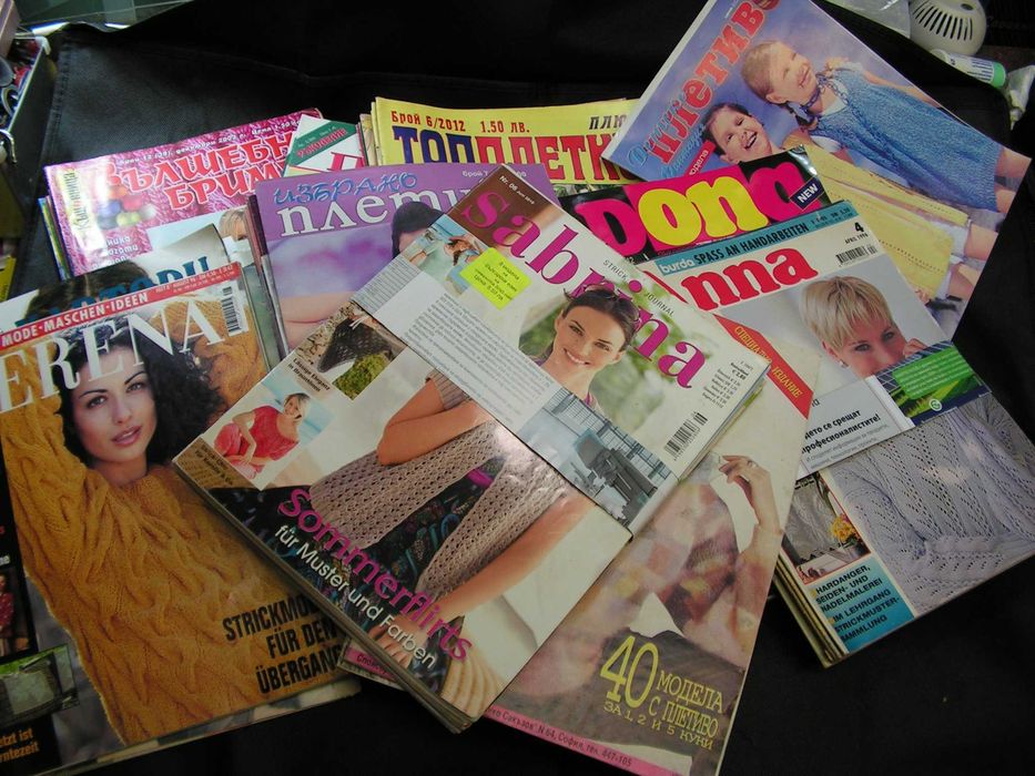 Лот от 81 списания за плетиво и бродерия.