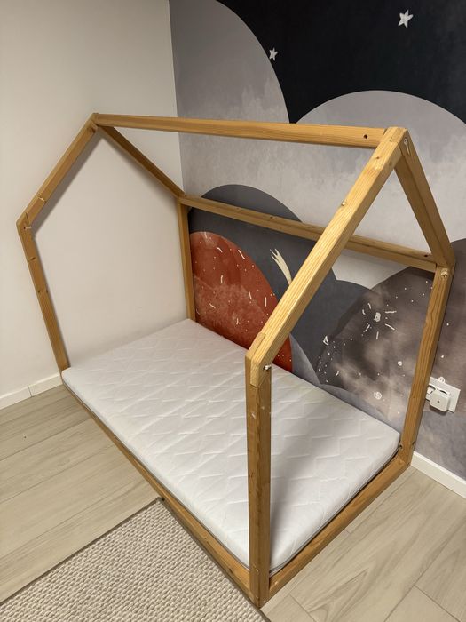 Vand pat tip casuta montessori cu saltea 80x140