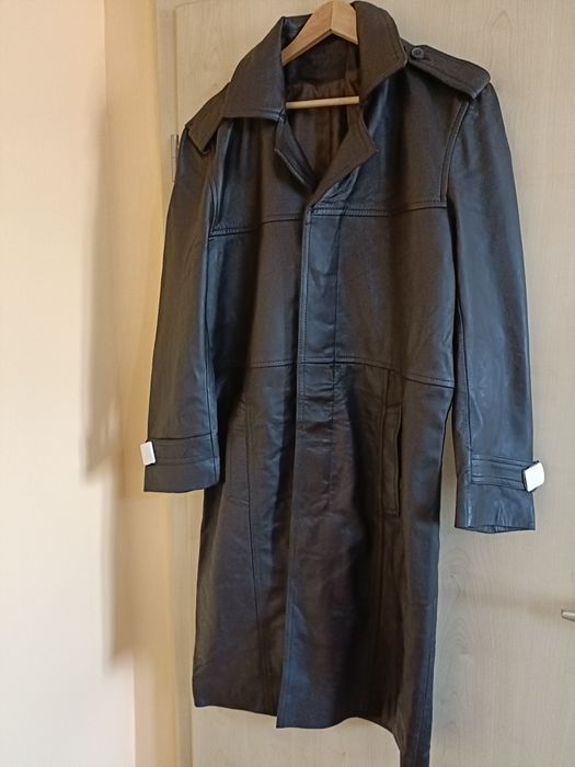 Vînd palton piele naturala