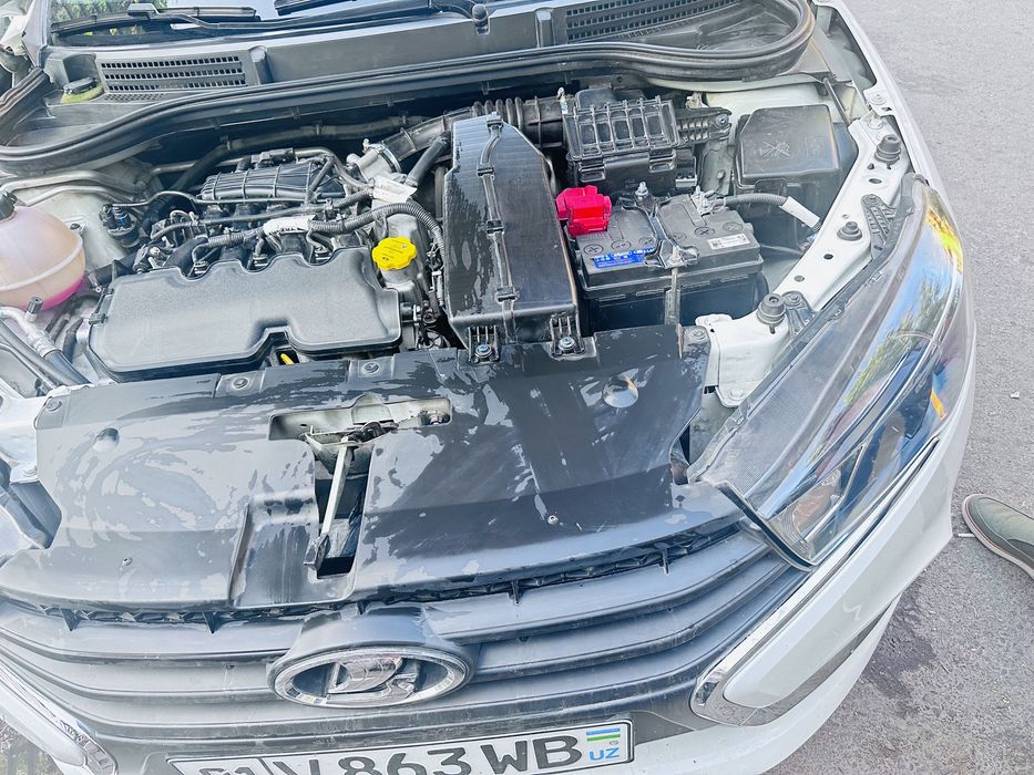 Lada Vesta CW 2022 год. Пробег 22000 км.