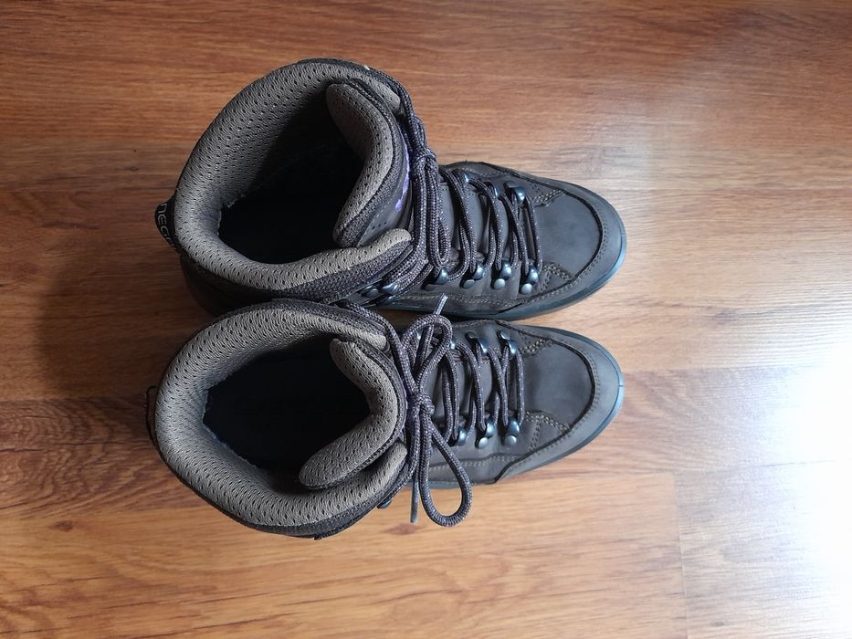 LOWA RENEGADE gore tex обувки 38 номер.