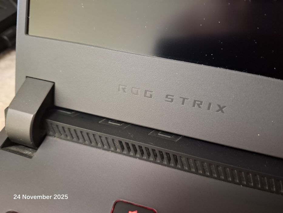 Laptop gaming Asus Rog G713QM