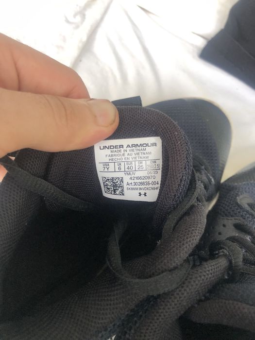under armour обувки 40