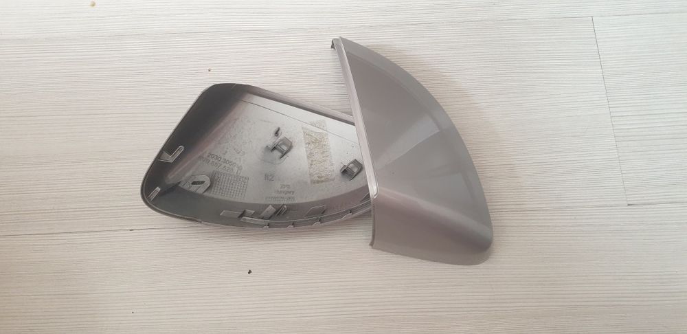 schimb capace oglinzi audi a3 8v