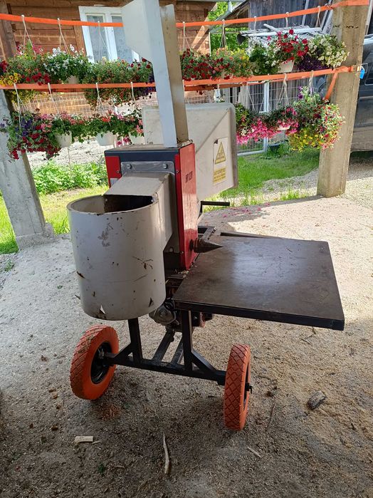 Tocator crengi cu masa detașabilă pentru spart butuci