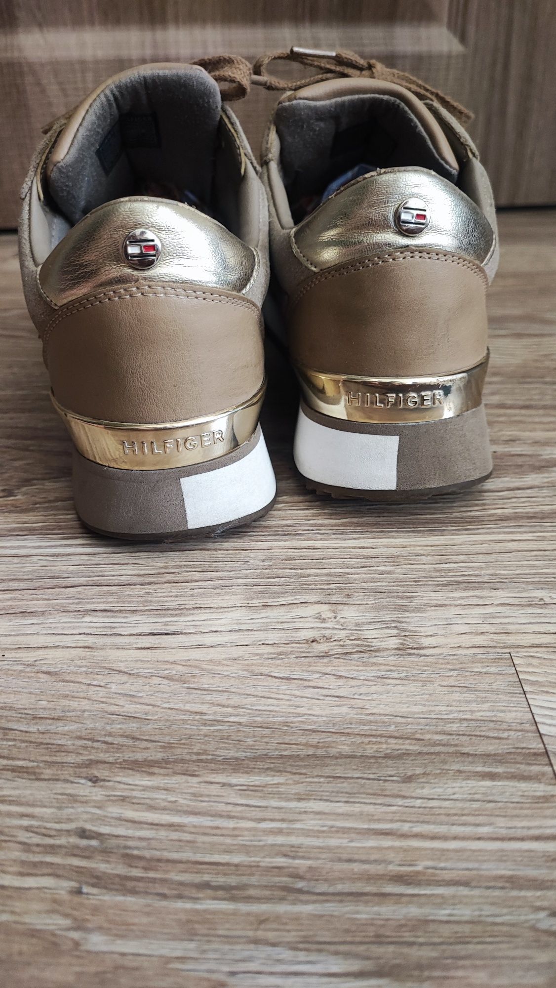 Спорни обувки маратонки Tommy Hilfiger UK5 EUR38