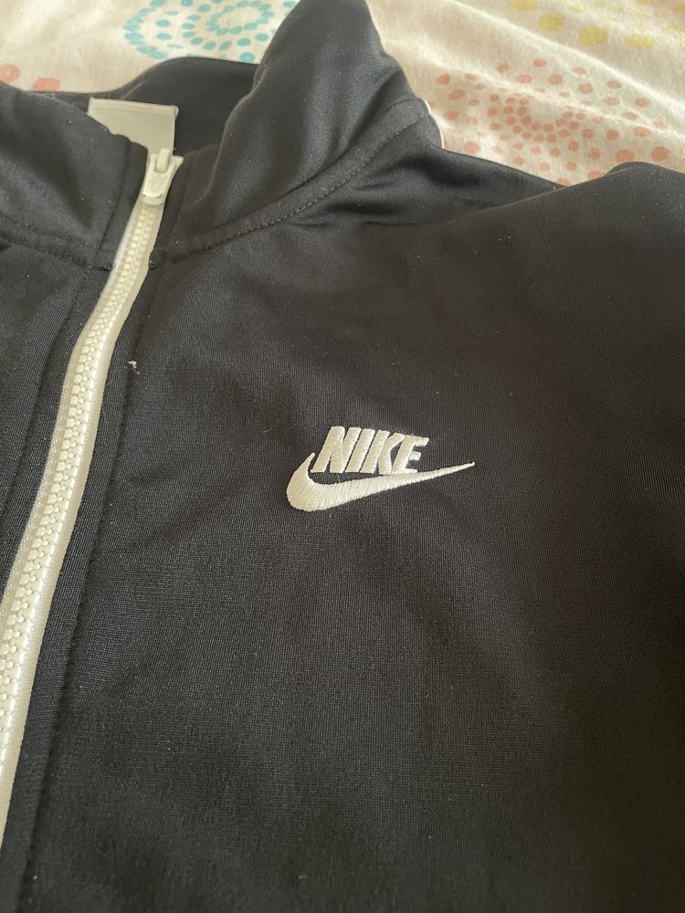 Bluza Nike pentru sport
