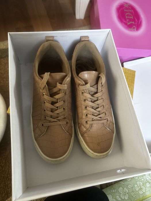 Продаются кроссовки в хорошем состоянии