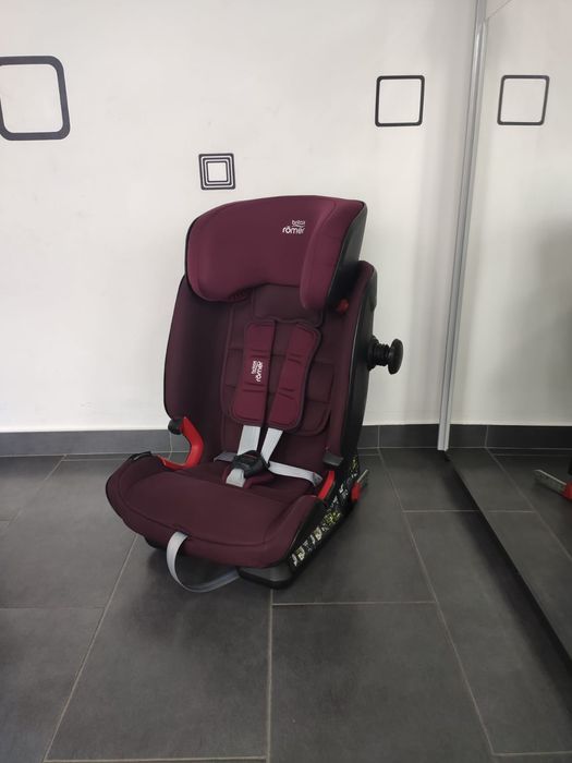 Scaun auto Britax Romer Advansafix IV R cu isofix pt copii intre9-36kg