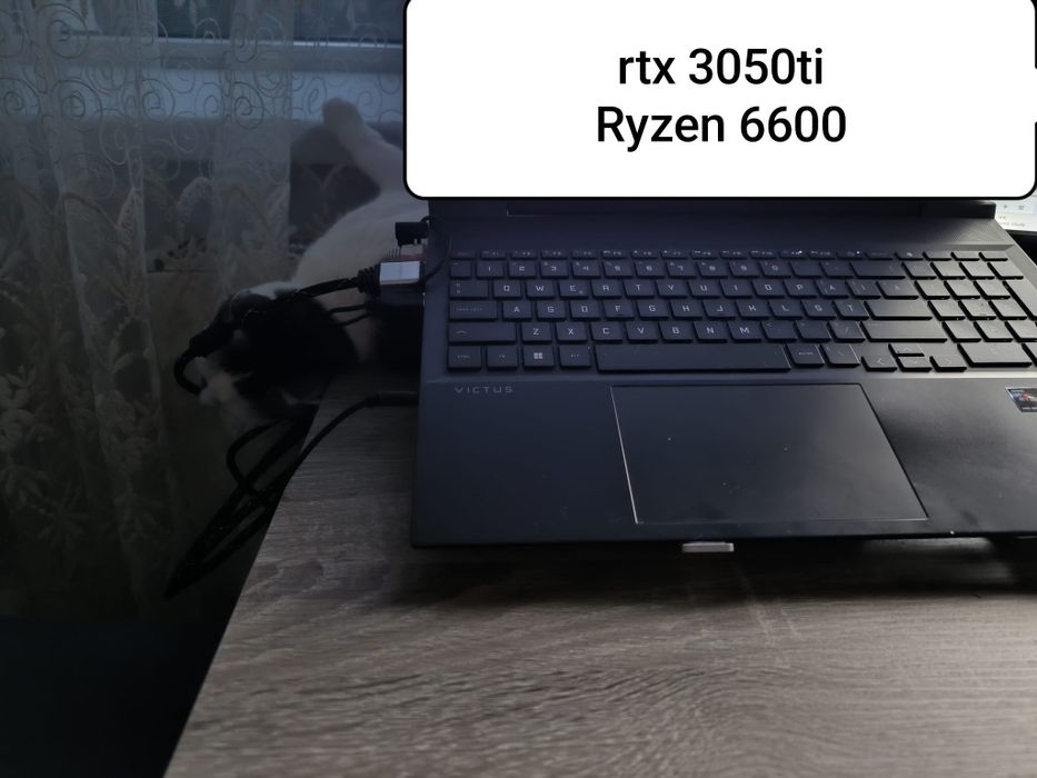 Laptop Victus gaming rtx 3050ti 4gb, Ryzen 6600, 16 gb ram, 512 ssd