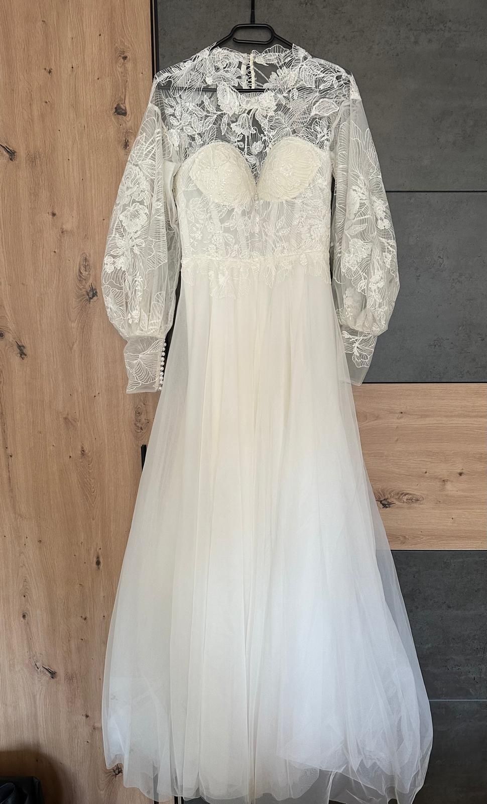 Vand rochie de Mireasa