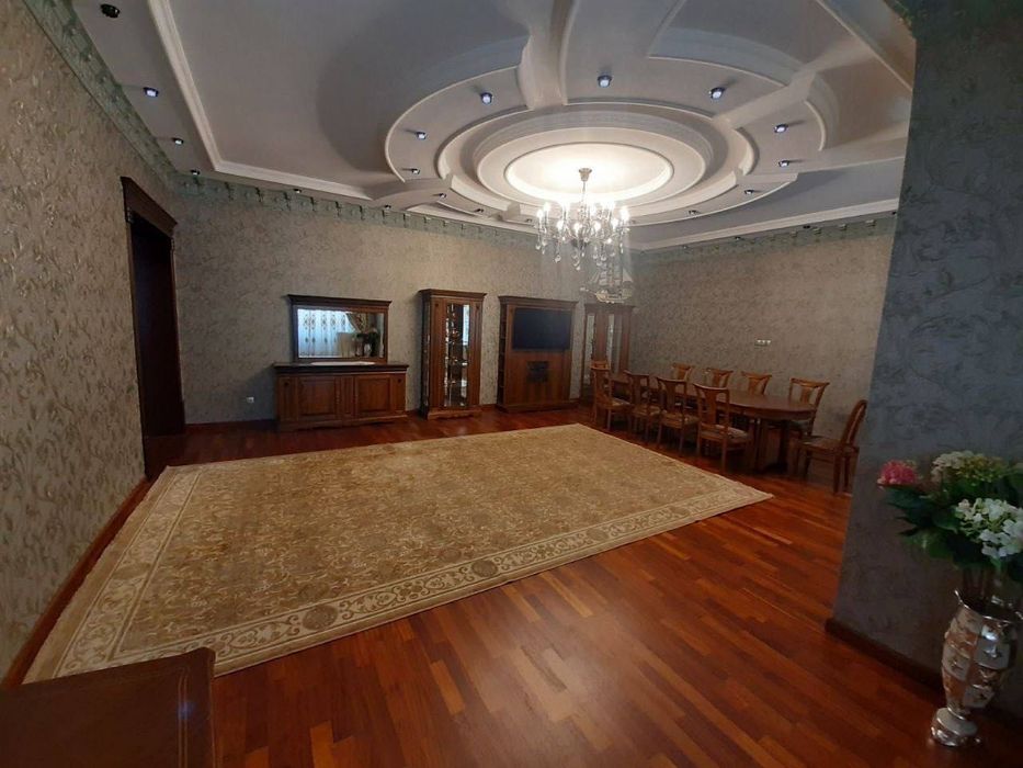 Ойбек аренда болшая квартира 4 комнт ул Тараса Шефченка Габус