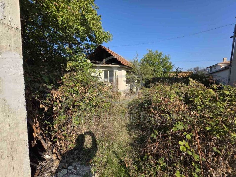 Реф. 3267 Къща с Двор Черноземен