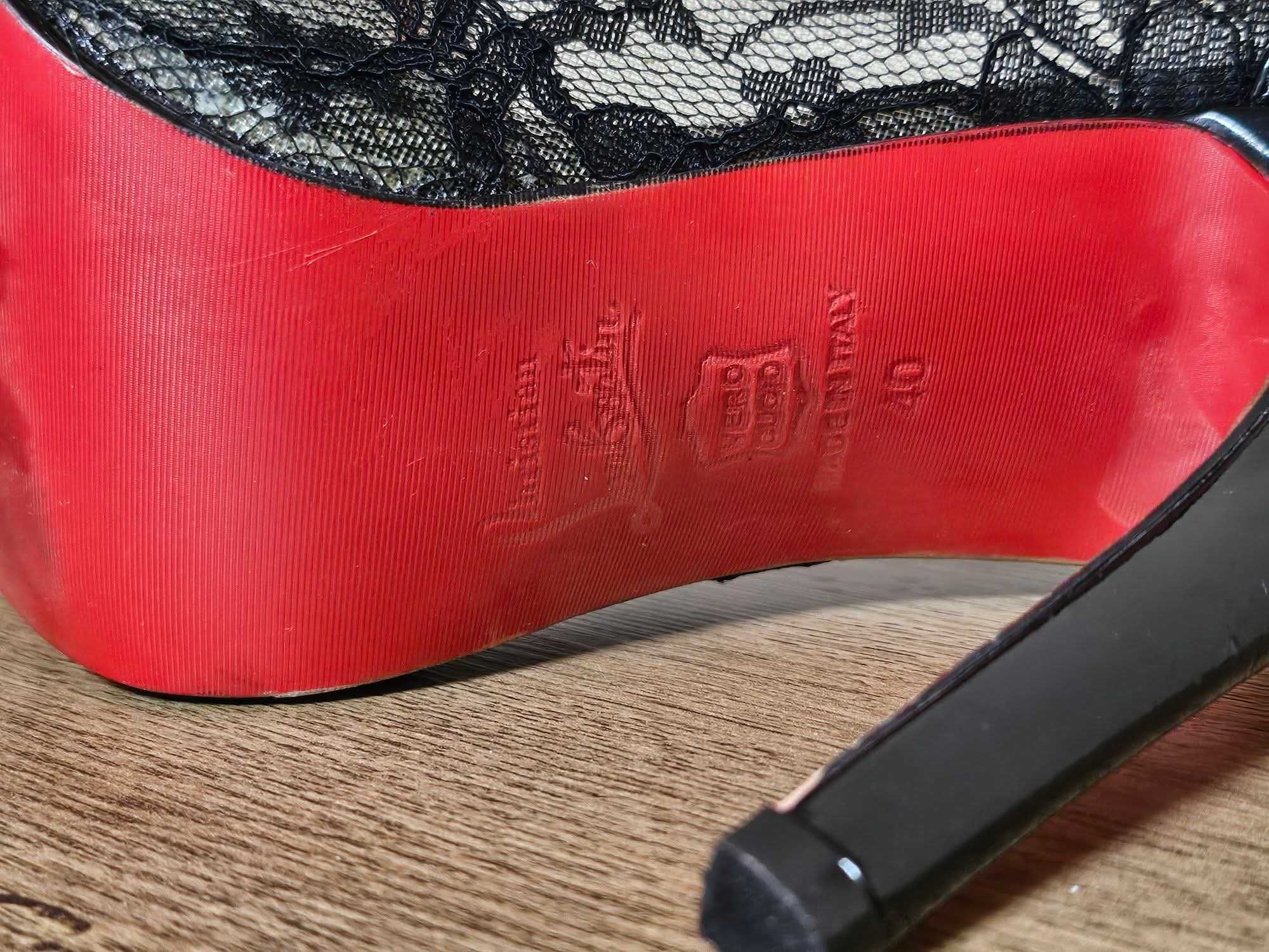 Christian Louboutin оригинални дамски обувки