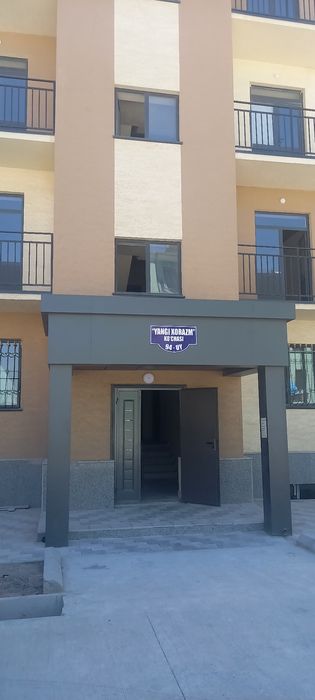 Урганч шахрида 3 хонали квартира сотилади