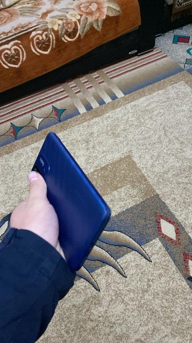 Редми 12 4+4озу.