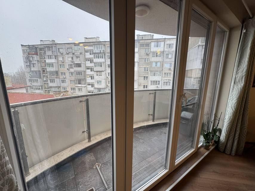 Дава се под наем Тристаен апартамент в Варна, Аспарухово - 120 кв.м за 650 € - Снимка #12
