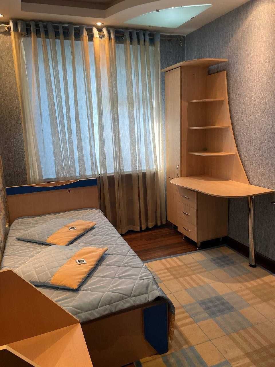 За Карасу-2,3-комнатная,77-серии,4/4,75 м²,кирпич,ремонт,обстановка