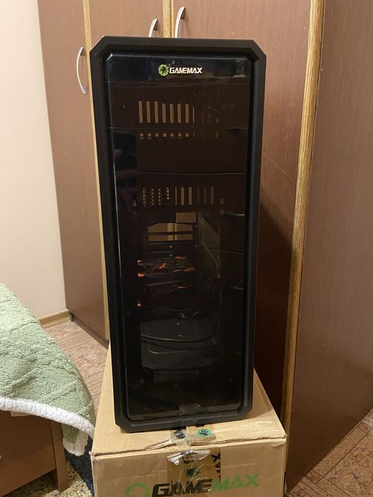 Корпус на пк GameMax G561 RED