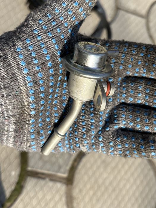 Топливный Регулятор давления toyota land cruiser