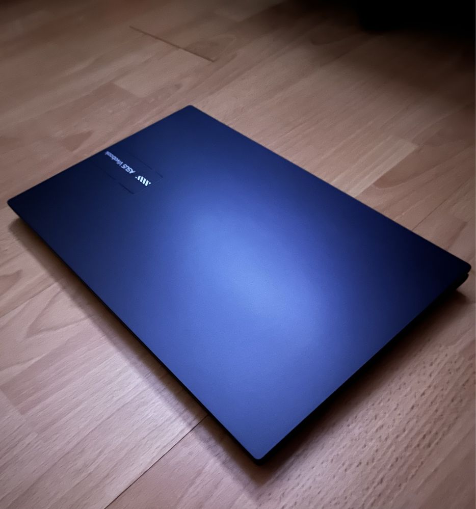 Laptop Asus VivoBook 15 M1502Q, nou in cutie