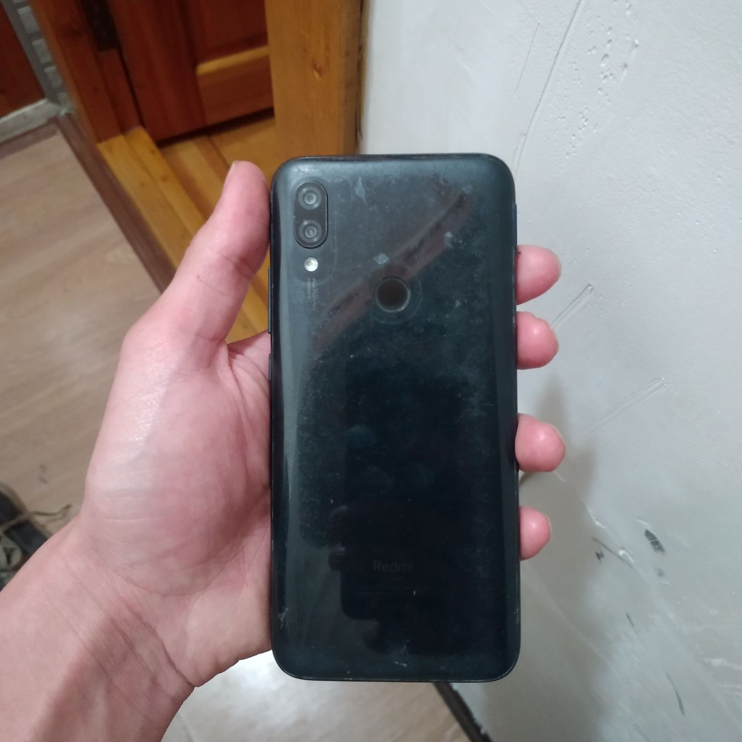 Телефон сотилади Redmi 7