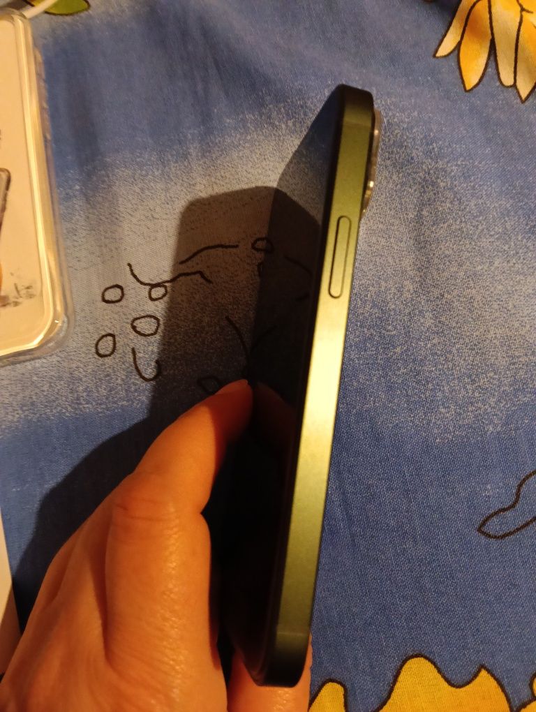Продава,бартер iPhone13 mini като нов