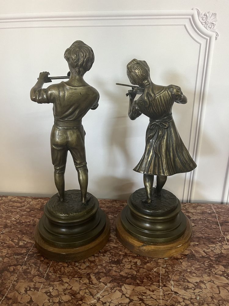 Vând pereche statuete bronz