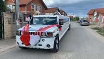 Limuzina Hummer H2 de inchiriat
