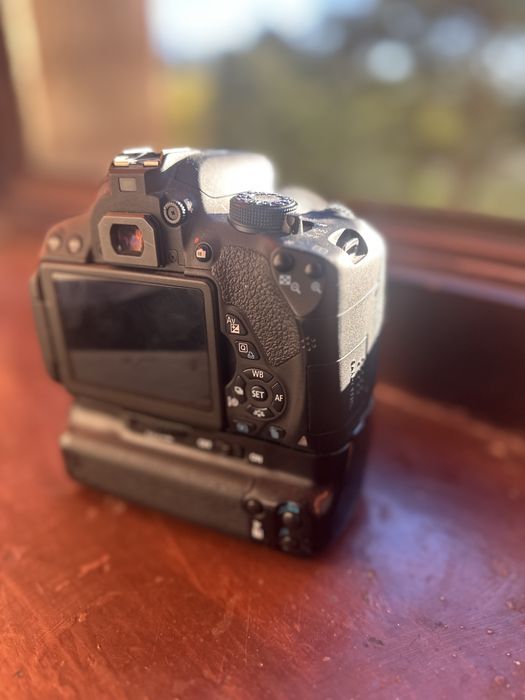 Aparat Foto Canon EOS 700D