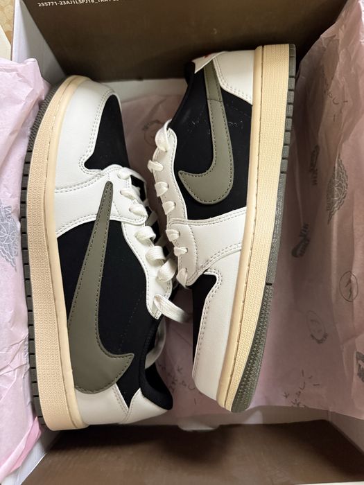 Nike Air Jordan 1 Low Travis Scott "Olive"