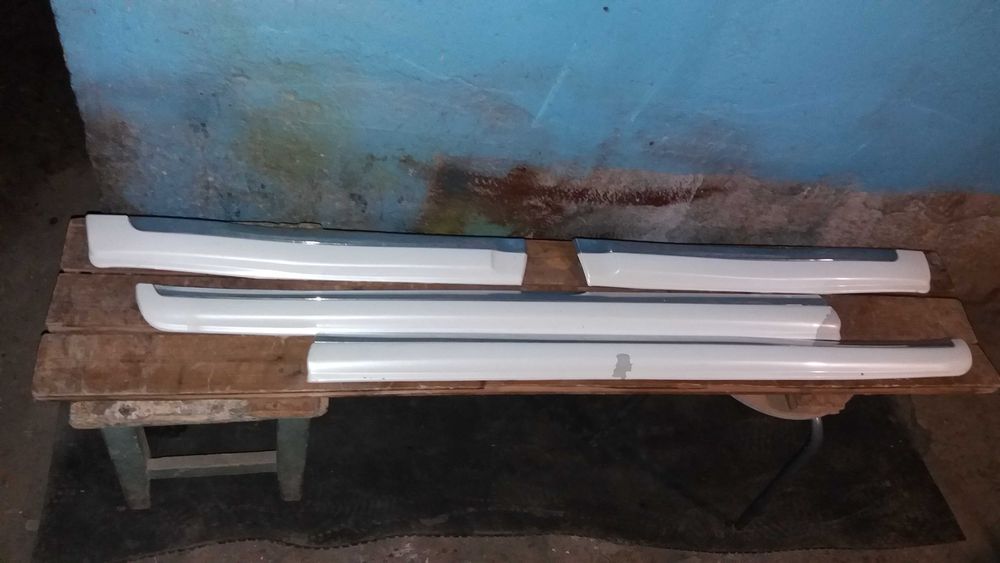 Продам комплект молдингов  на LC Prado