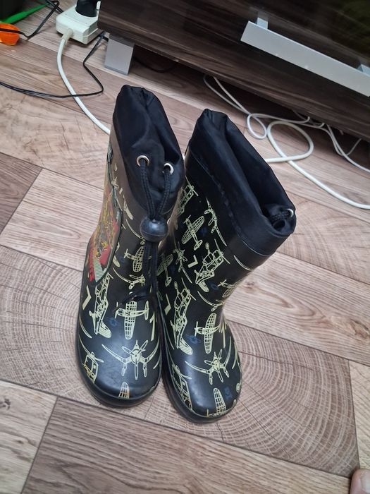 Отдам сапоги резиновые 26 размер