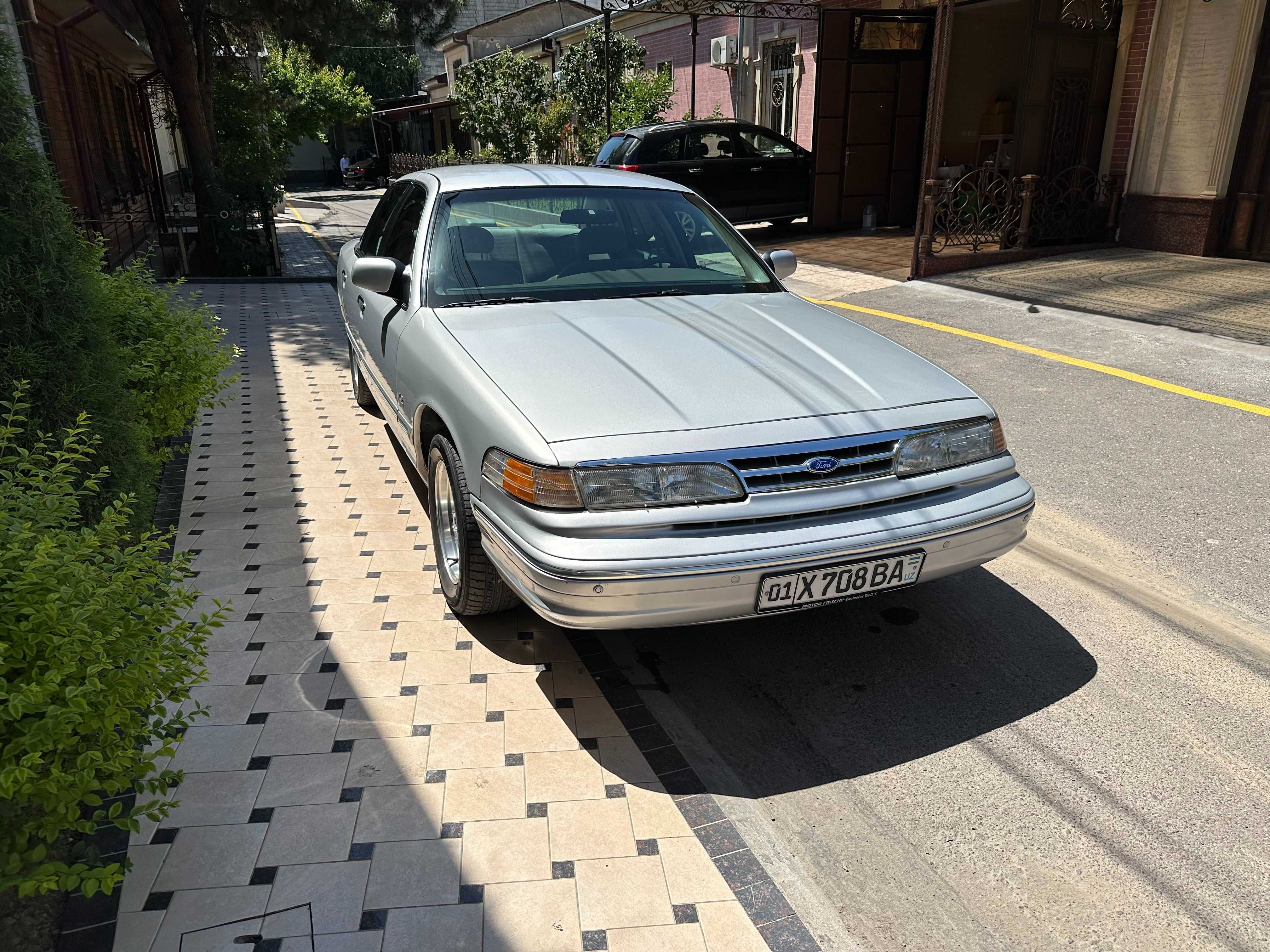 Продаётся форд краун виктория лх (ford crown victoria lx) 1997