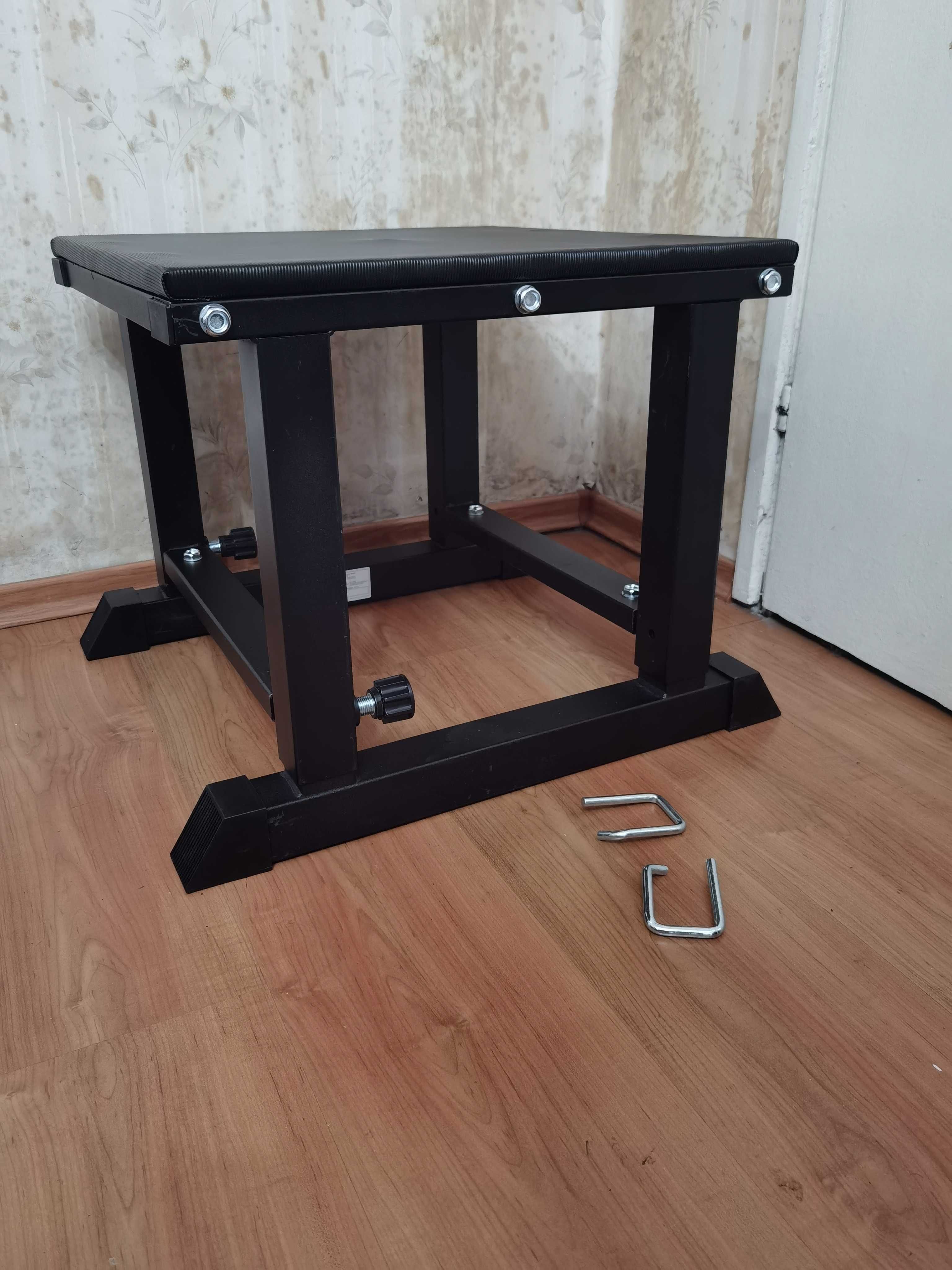 Продавам квадрат за скачане и аеробика