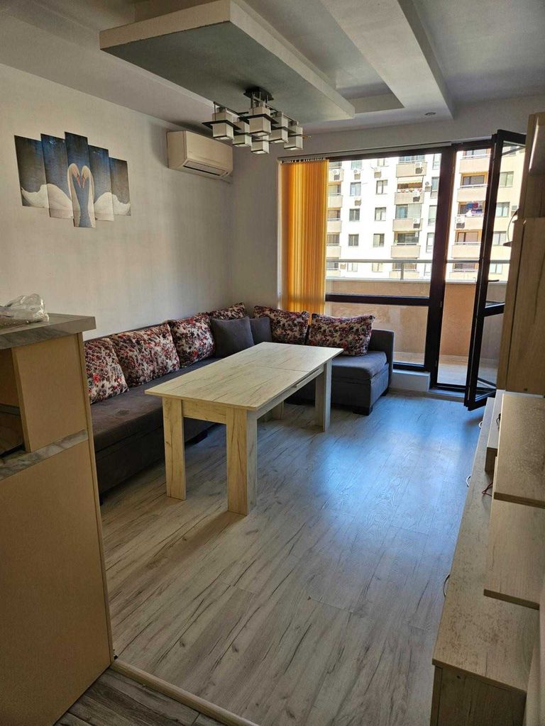 Дава се под наем Тристаен апартамент в Пловдив, Южен - 98 кв.м за 400 € - Снимка #2