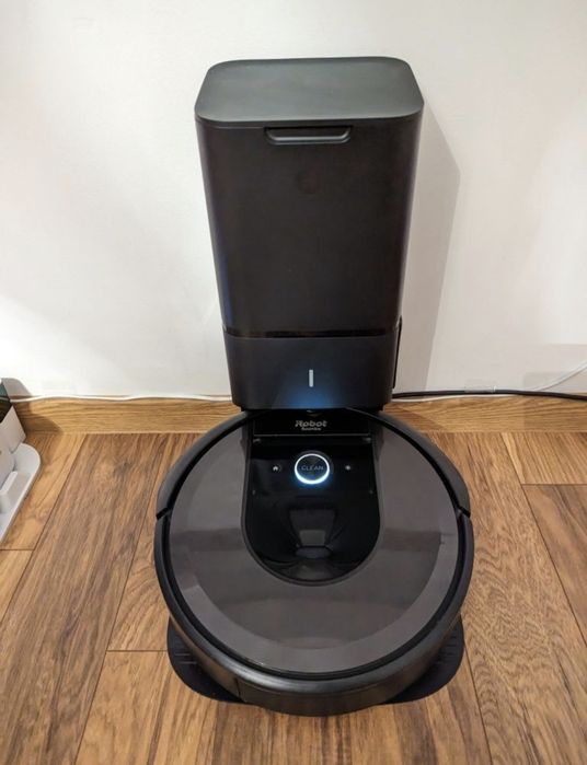 Робот Roomba i7+