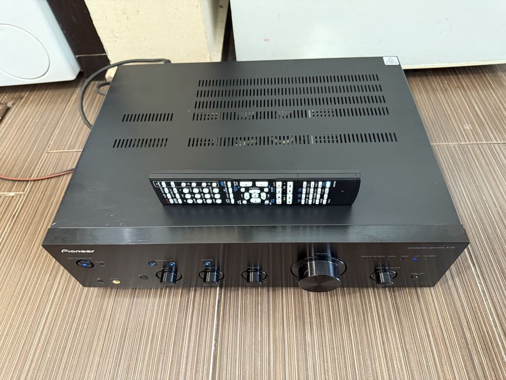 Pioneer A-30 стерео усилвател