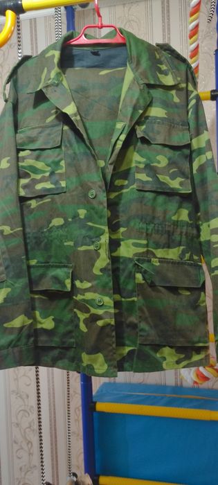 Продам костюм хаки