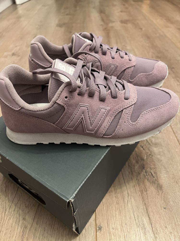 Adidasi dama New Balance 373 lila