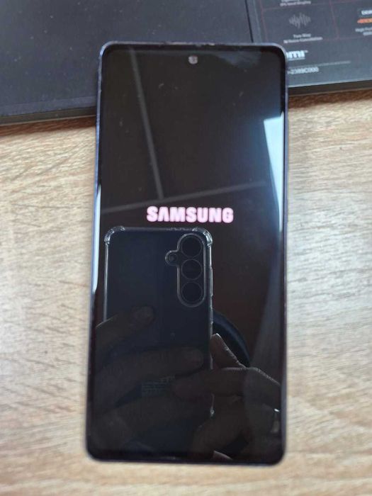 продам телефон samsung s20fe