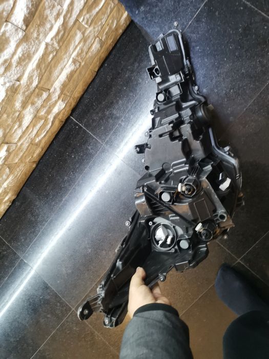 Far stânga full led adaptiv toyota corolla e210 hatchback combi