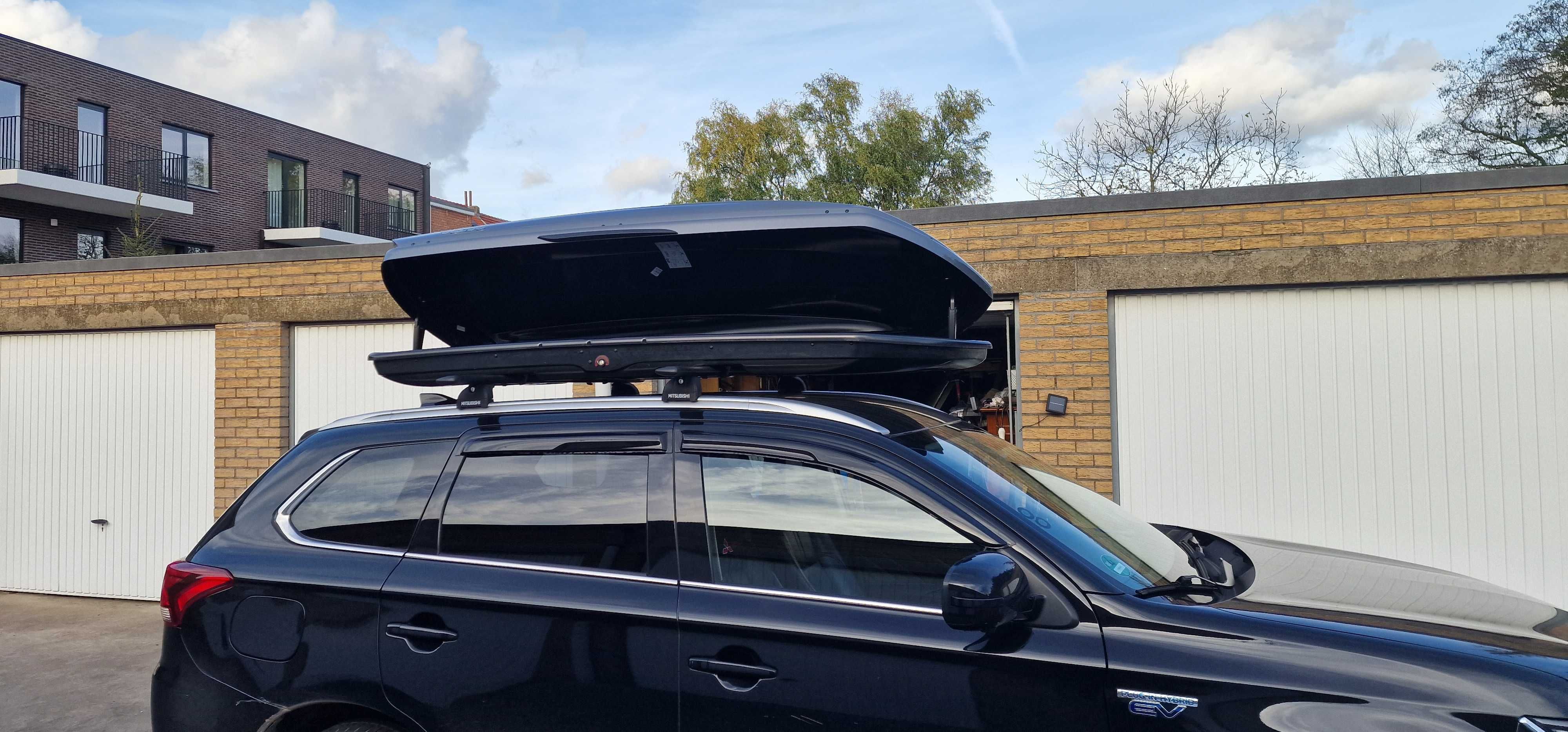 Thule -Volvo Space Desing Автобокс