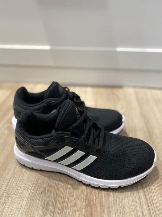Adidas кроссовки original 39размер